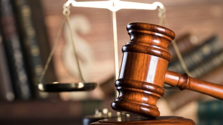 How to Legally Install Solar Panels: The Permit and Approval Process in 2025